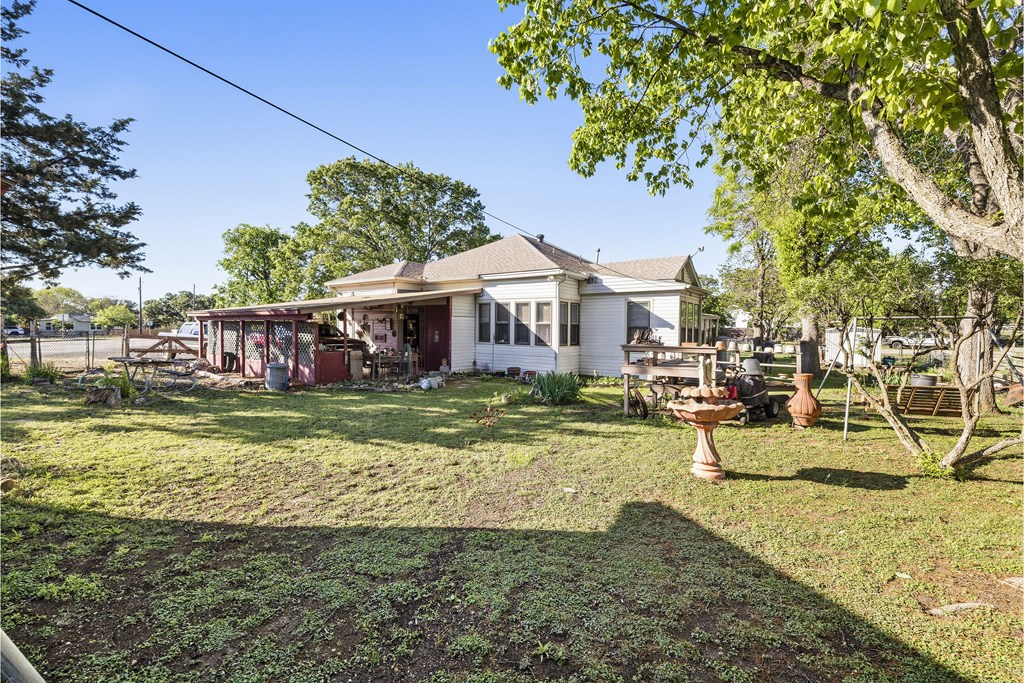 main property photo 24