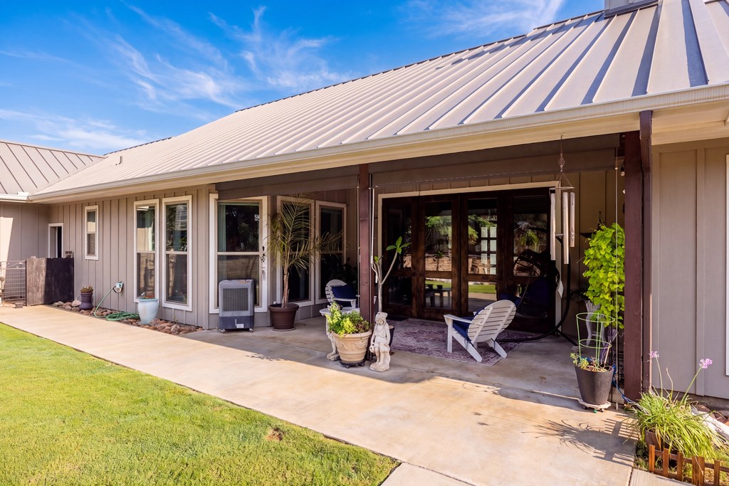main property photo 29