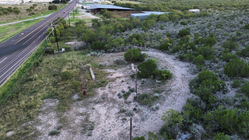 main property photo 11