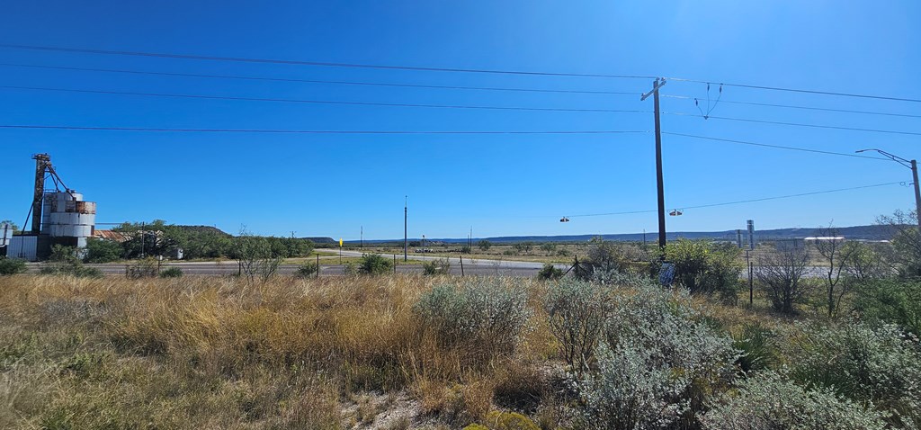 main property photo 32