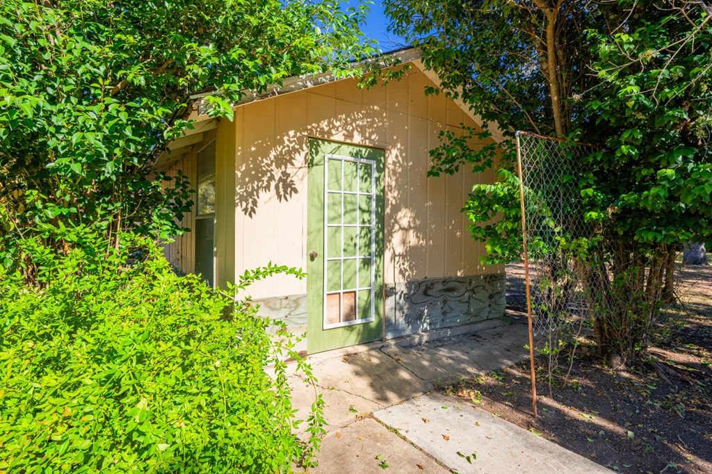 main property photo 17