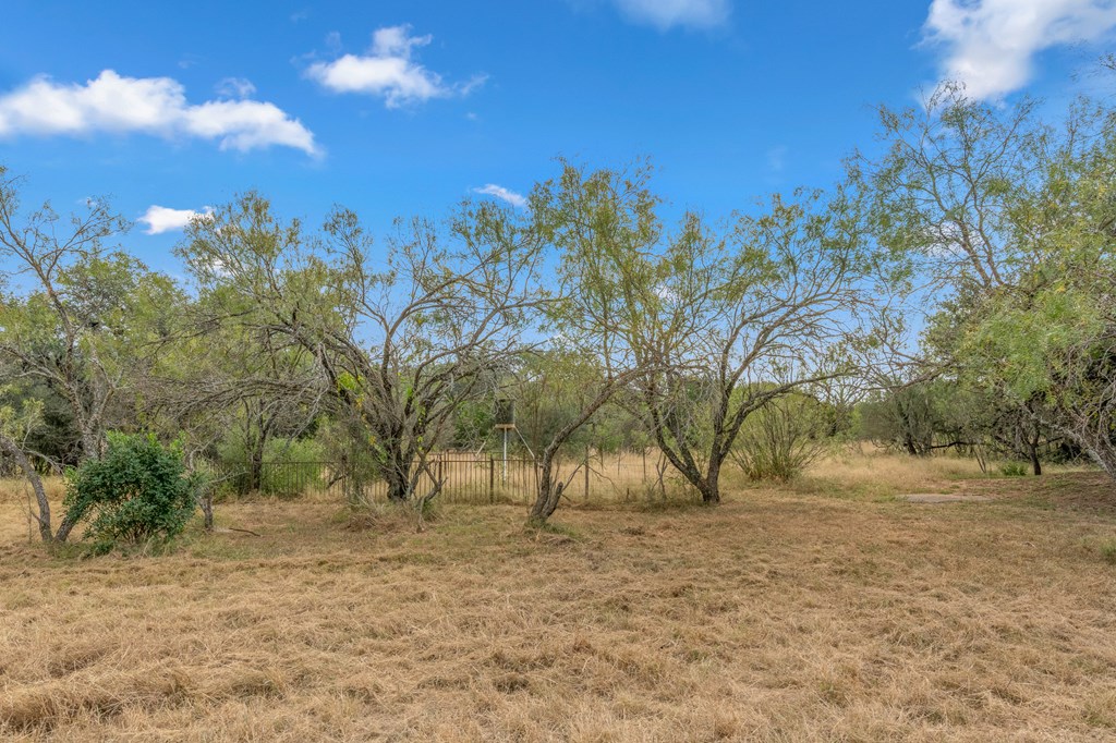 main property photo 16