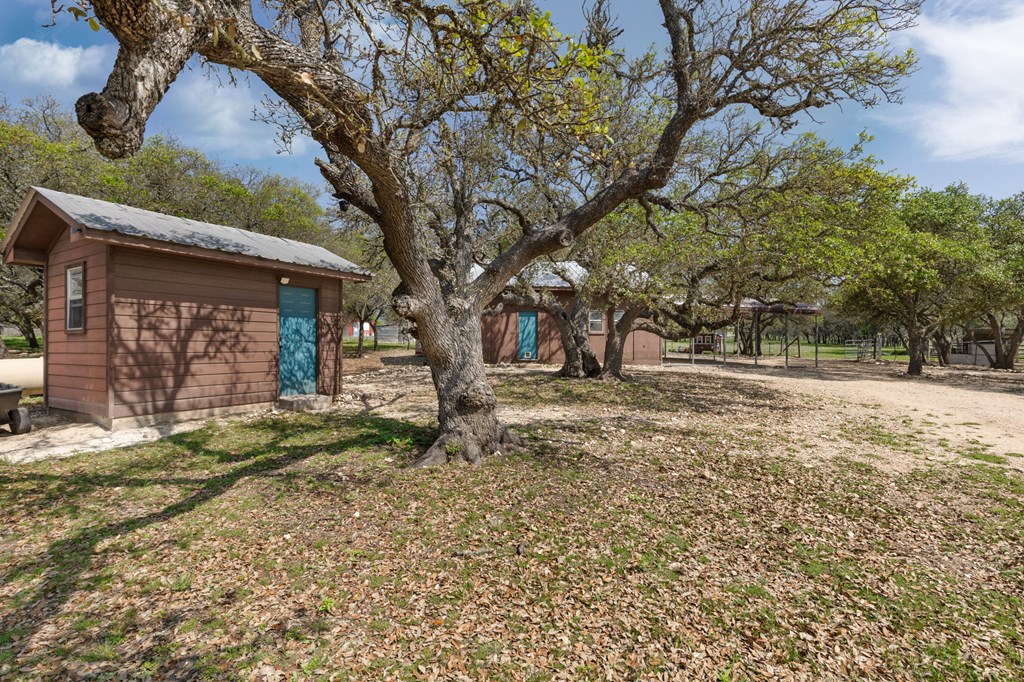 main property photo 6