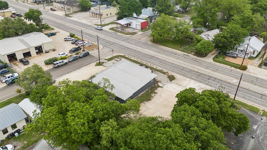 main property photo 30
