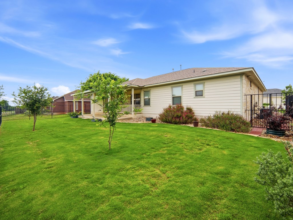 main property photo 16