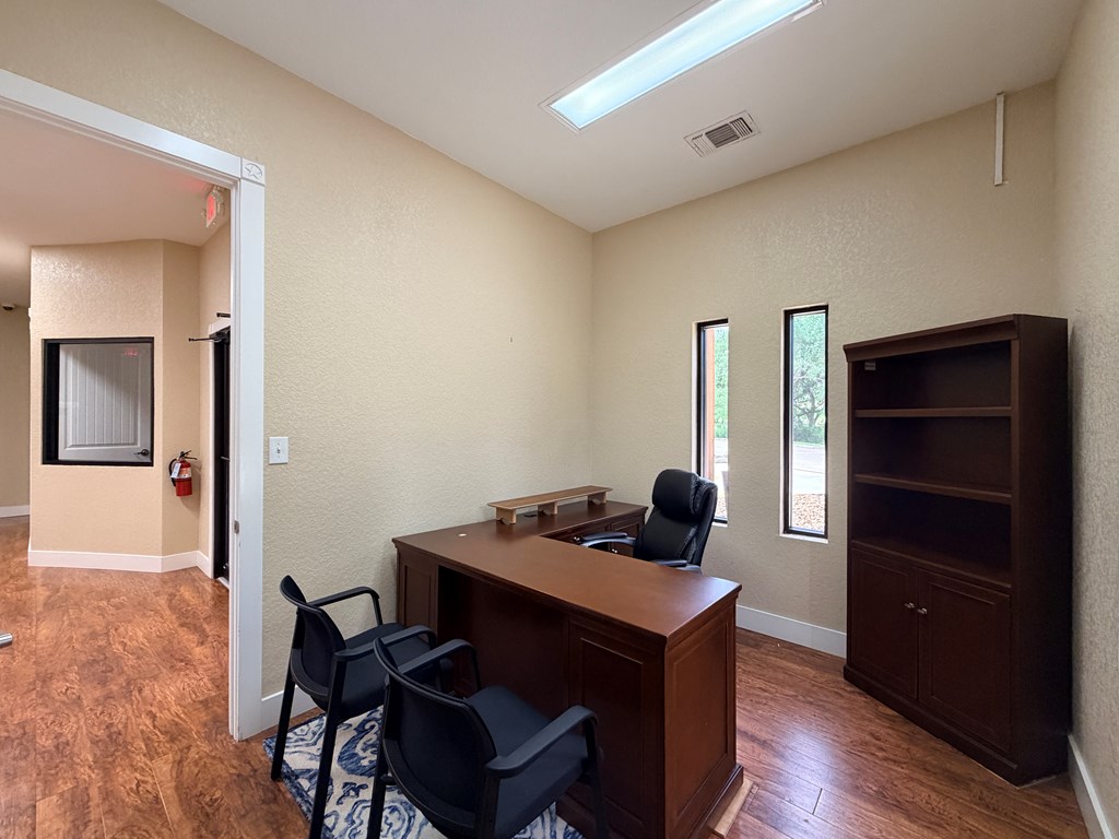 main property photo 20