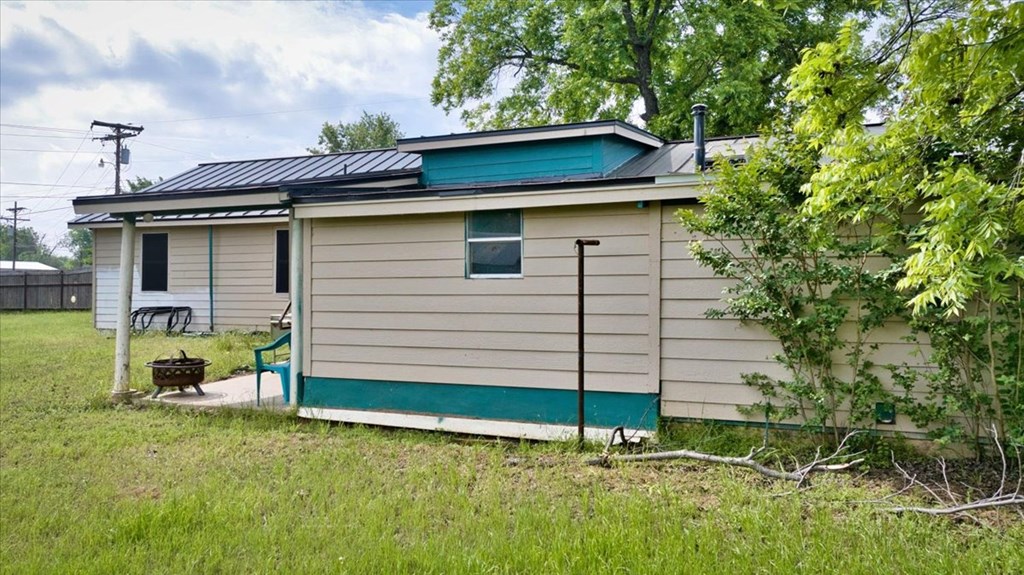 main property photo 37