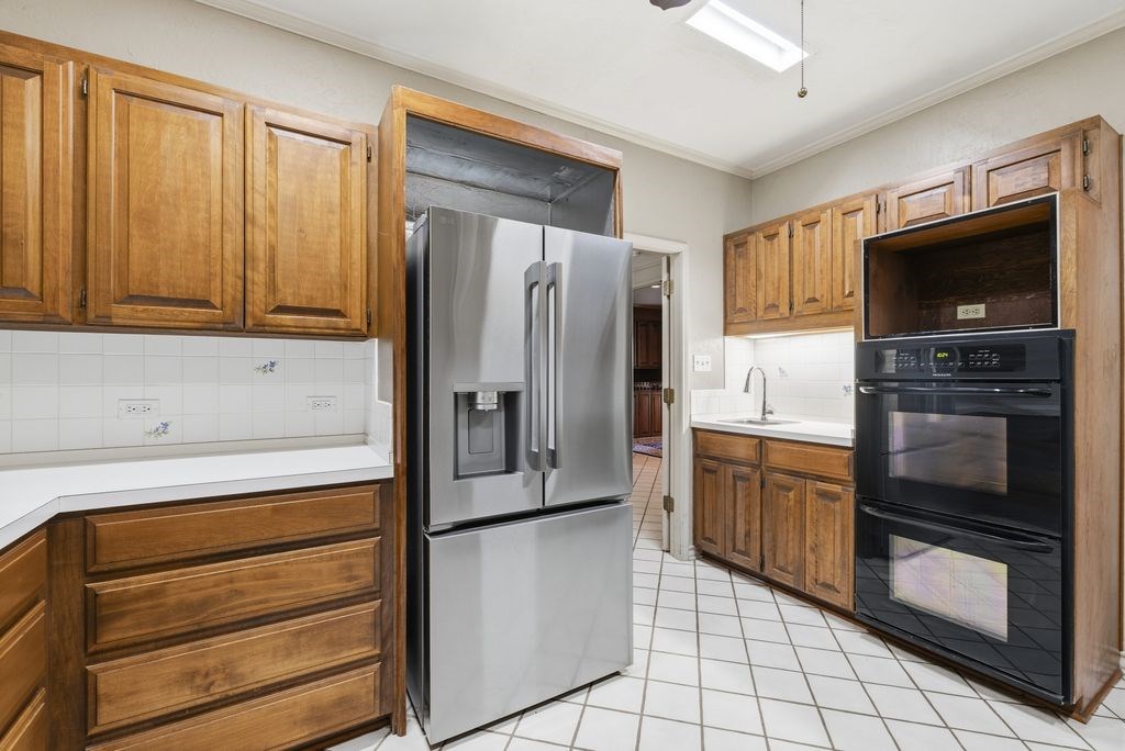main property photo 9