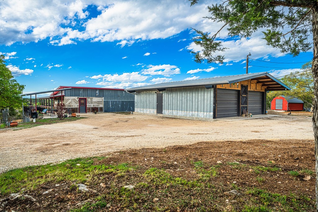 main property photo 11