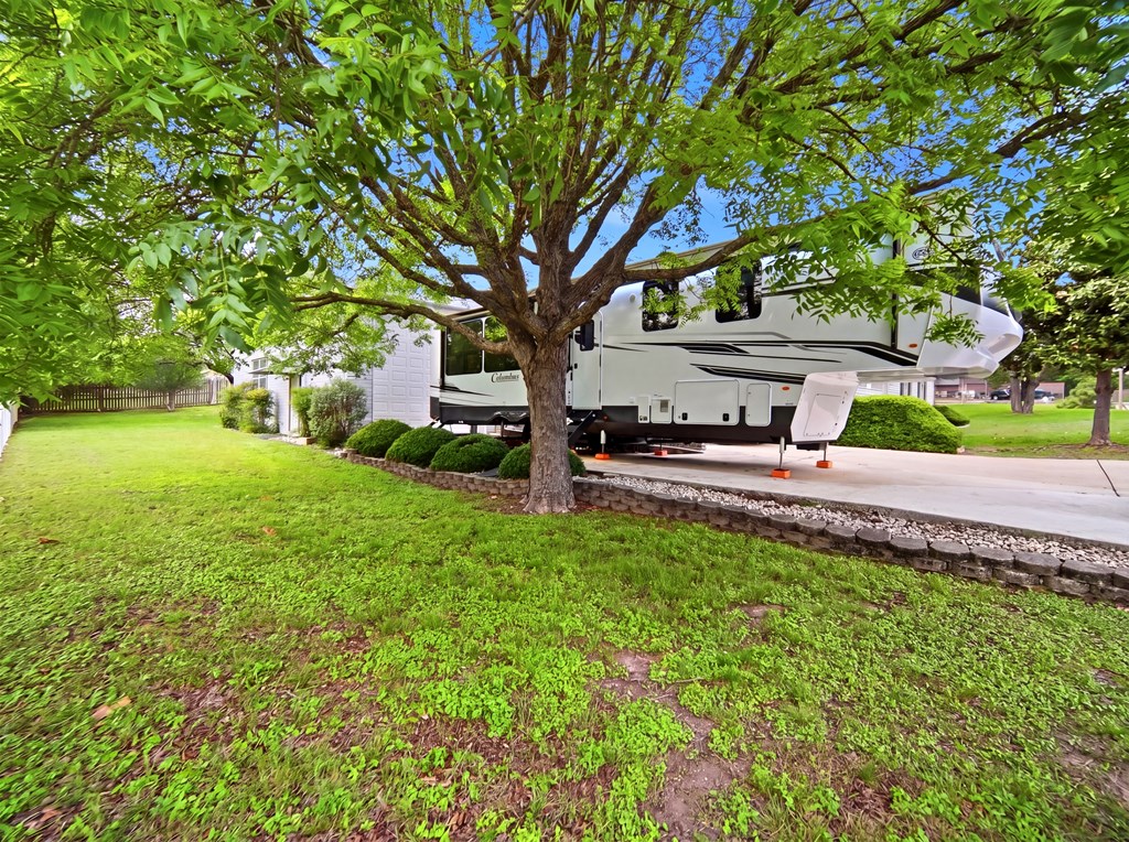 main property photo 41