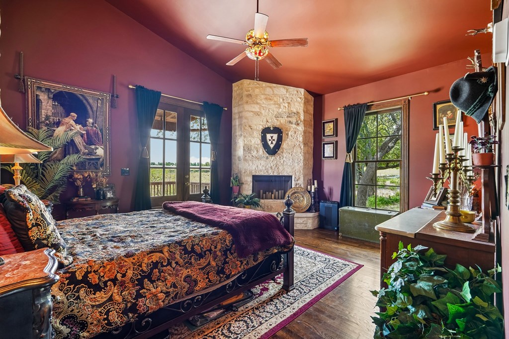 main property photo 23