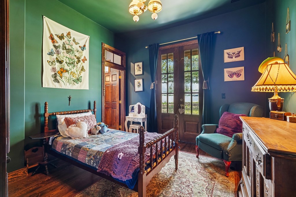 main property photo 30