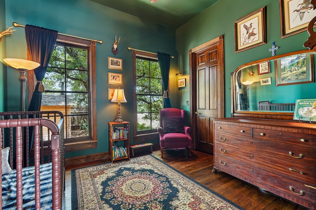 main property photo 34