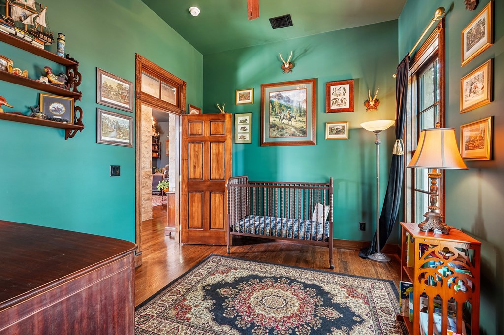 main property photo 35