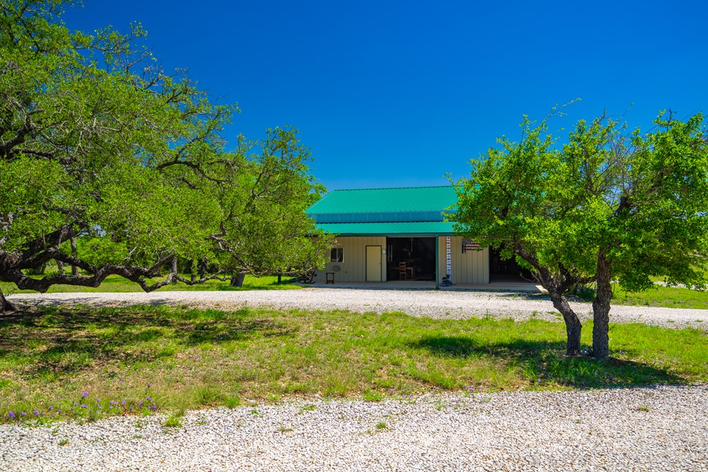 main property photo 30