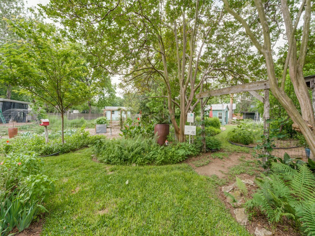 main property photo 27