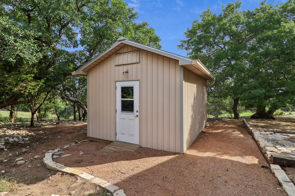 main property photo 50