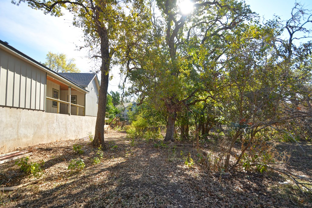 main property photo 47
