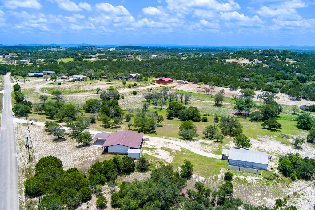 main property photo 28