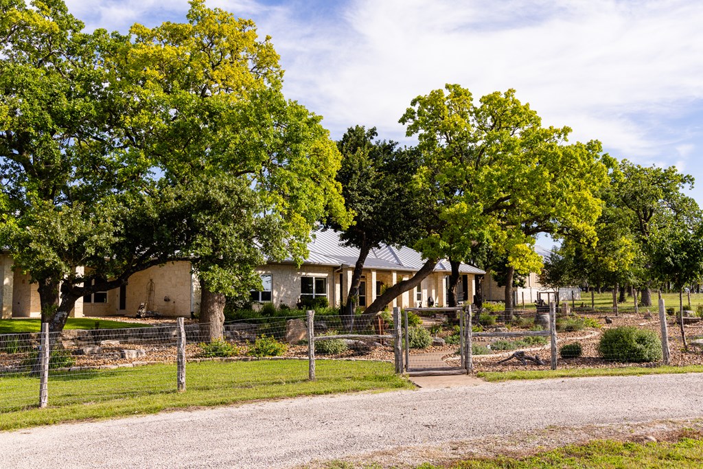 main property photo 81