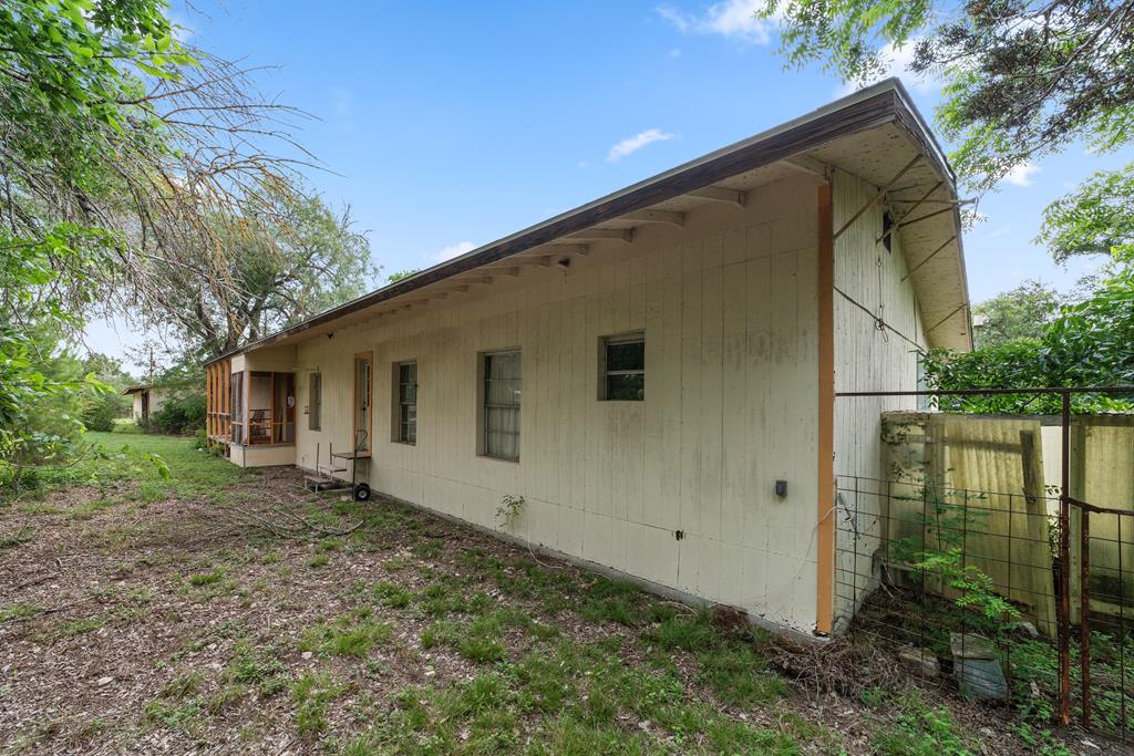 main property photo 34