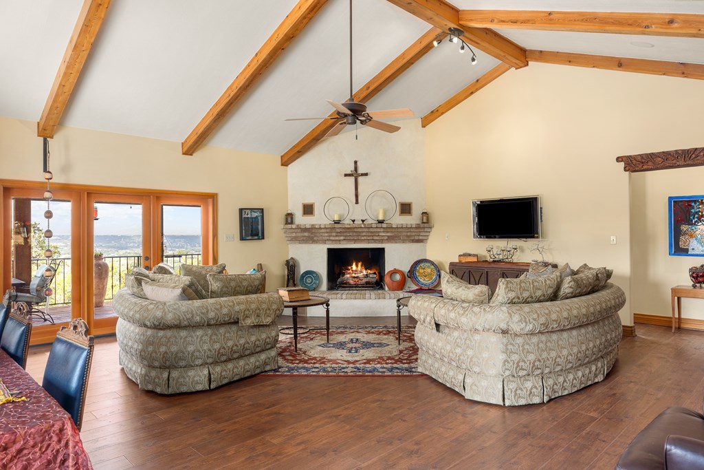 main property photo 15