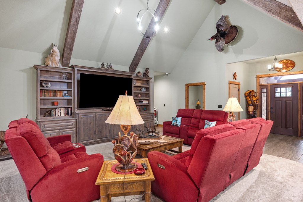 main property photo 11