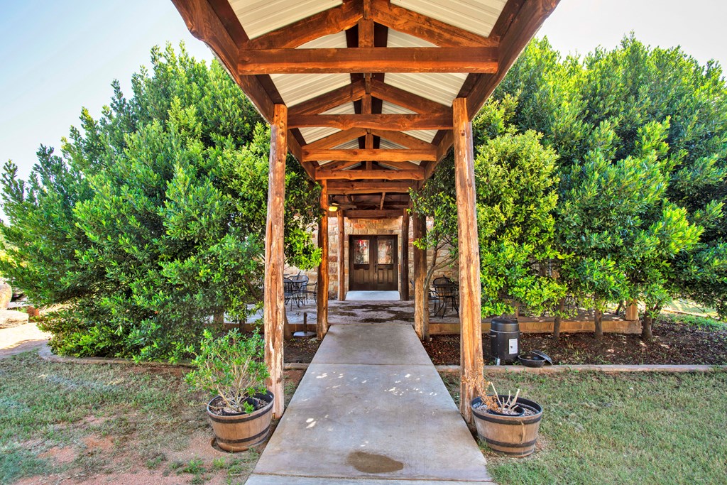 main property photo 11