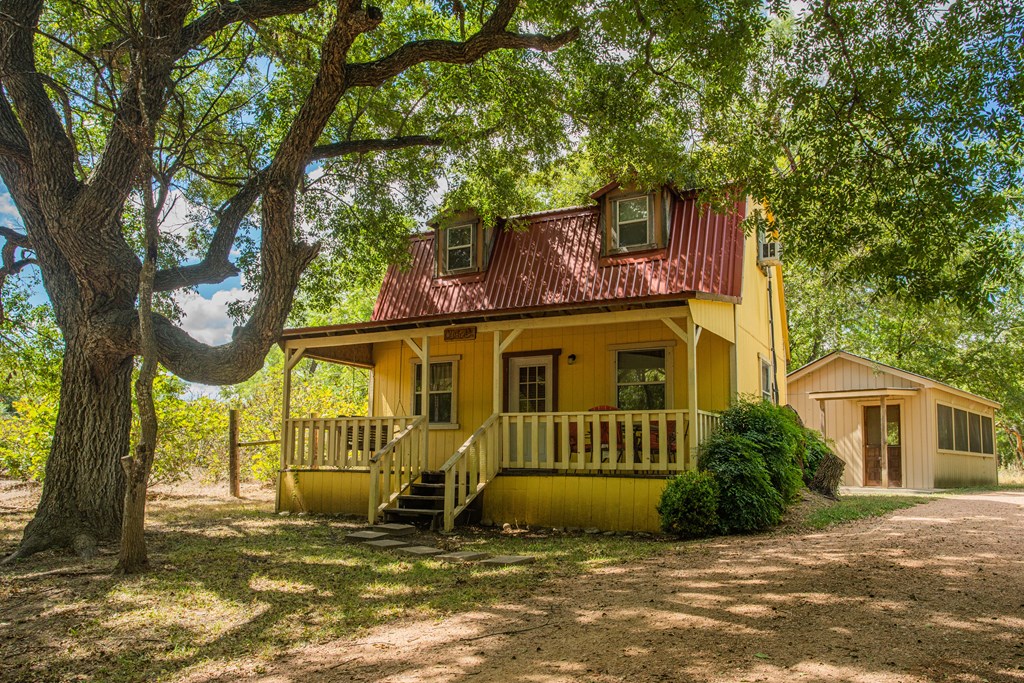 main property photo 32