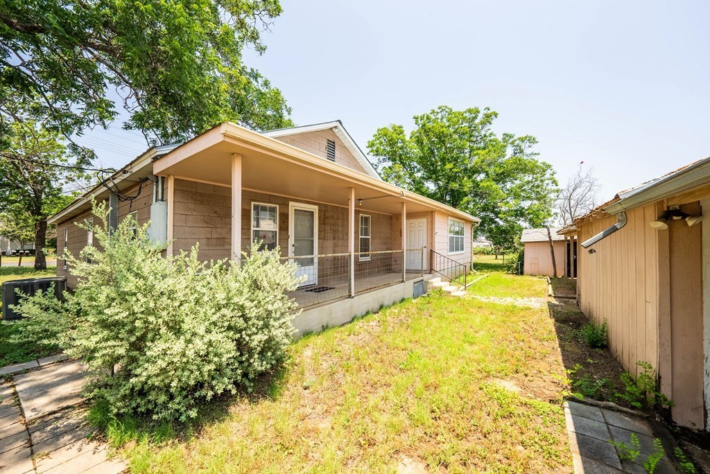 main property photo 30