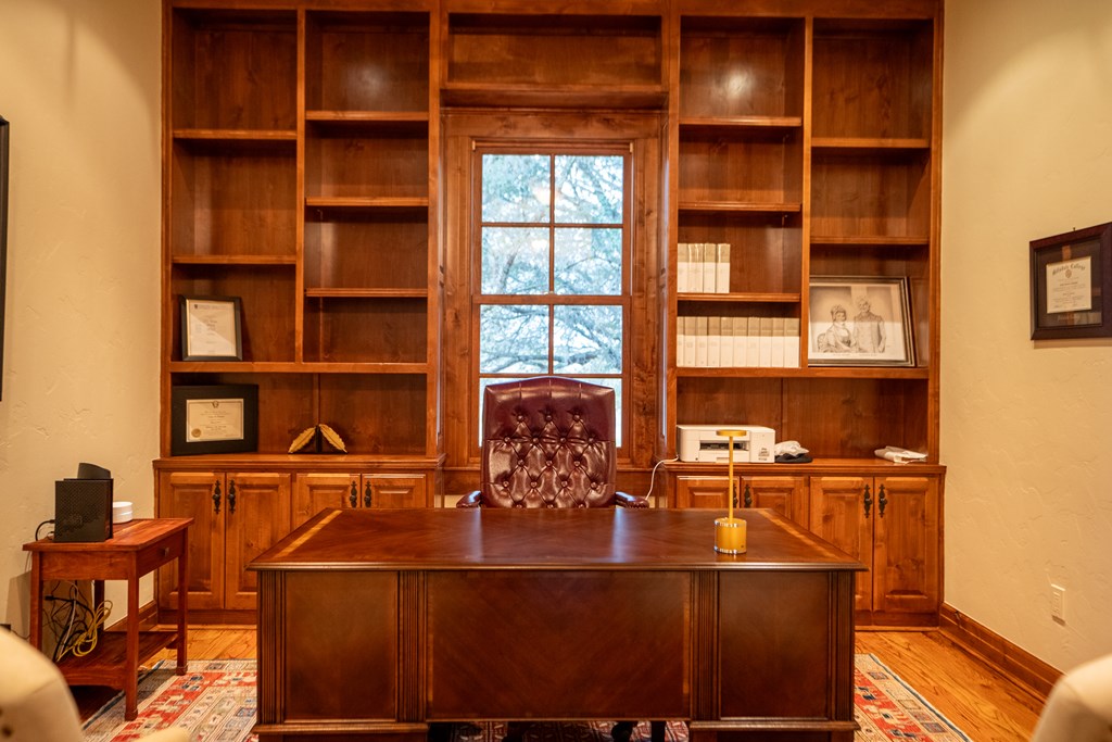 main property photo 31
