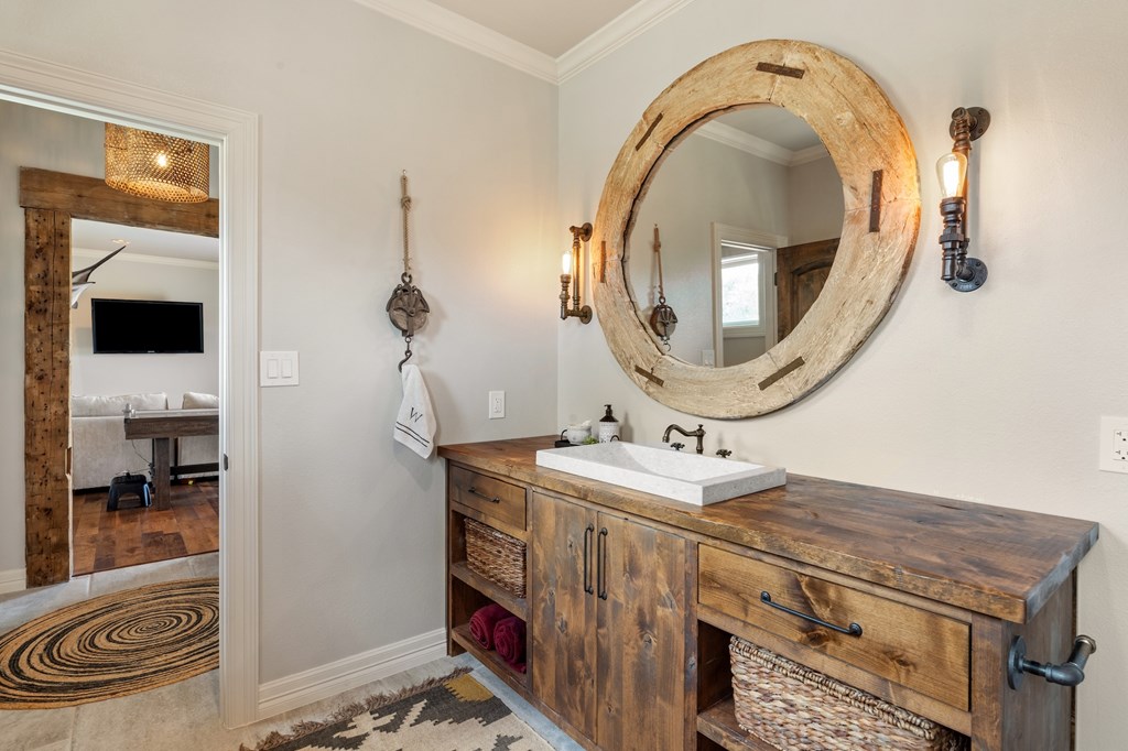 main property photo 54
