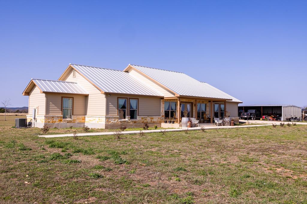 main property photo 28