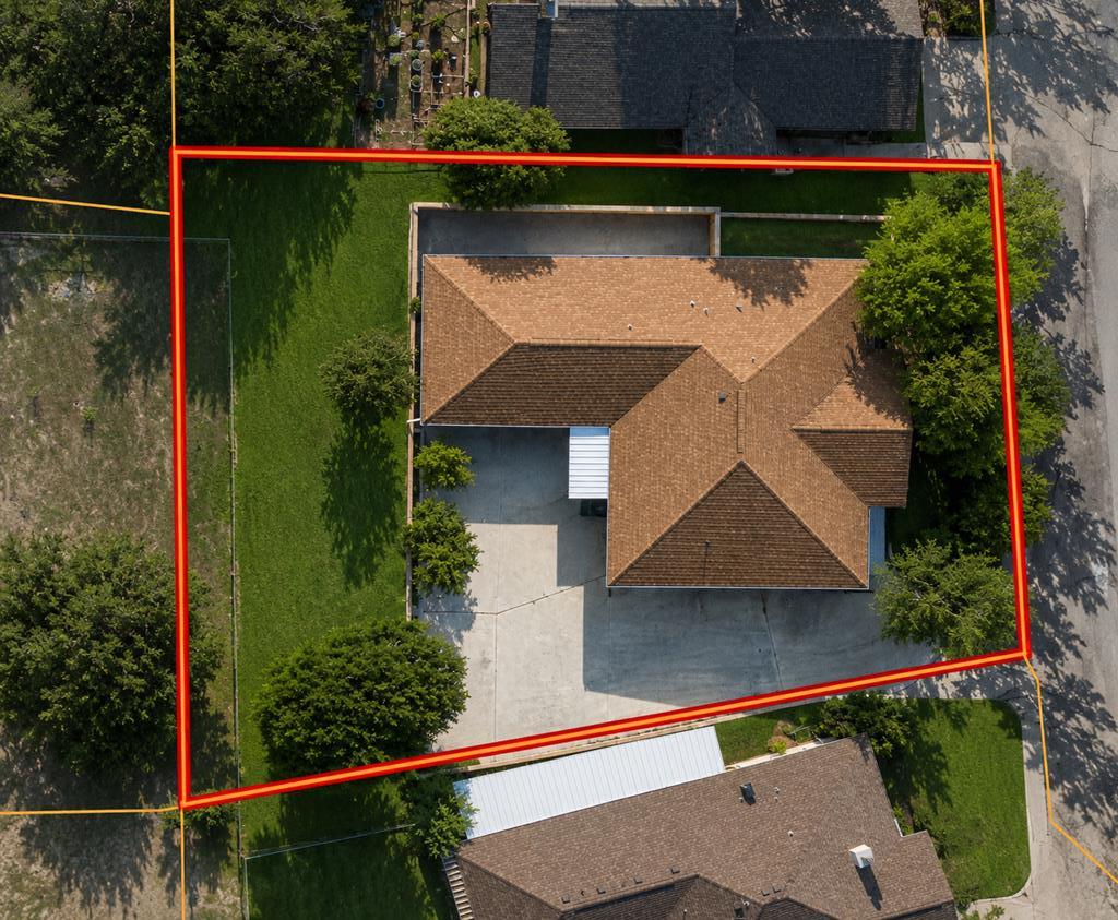 main property photo 42