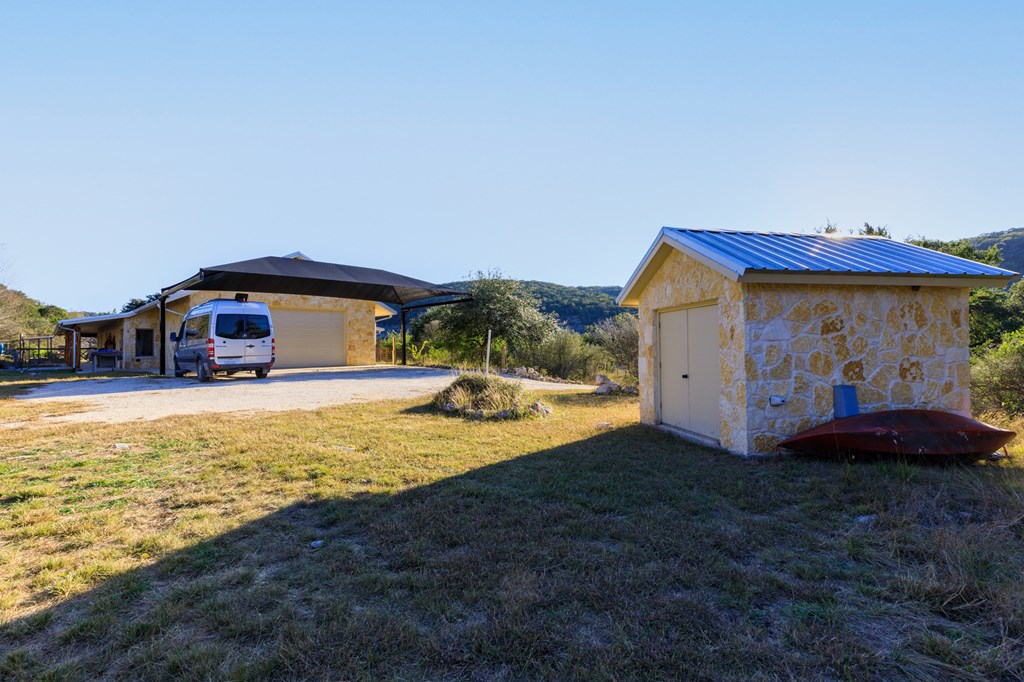 main property photo 41