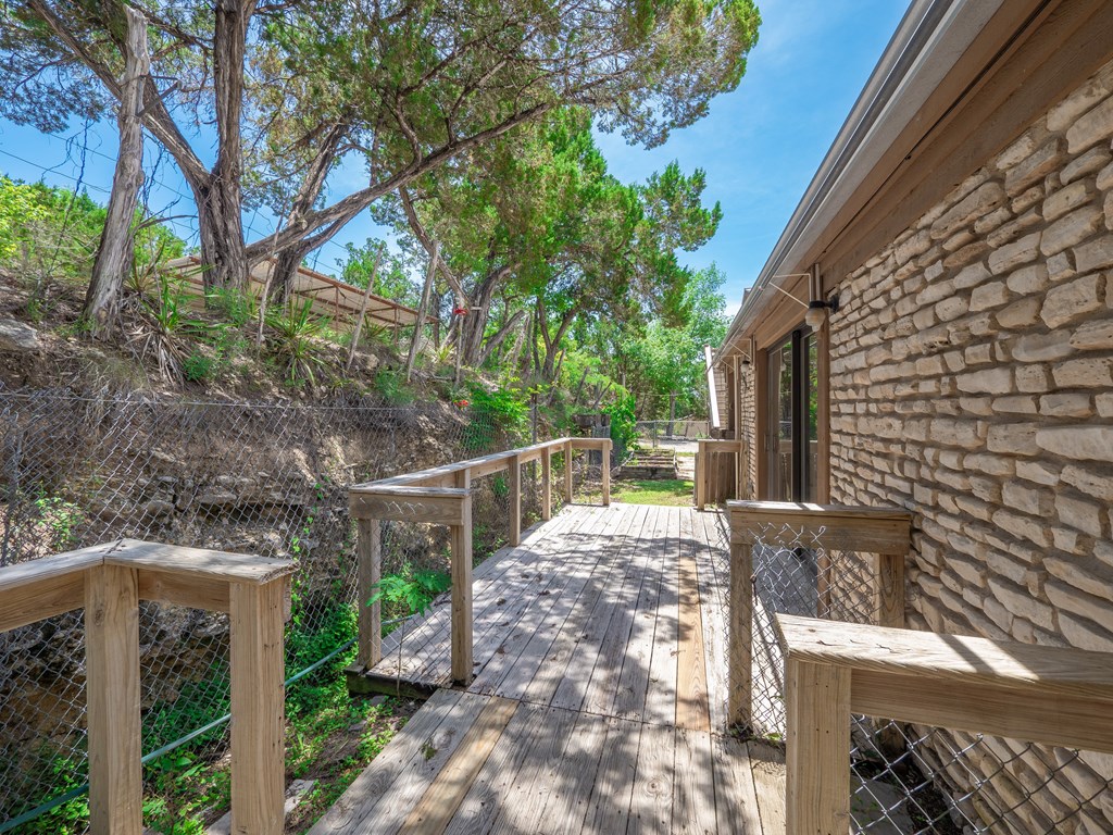 main property photo 31