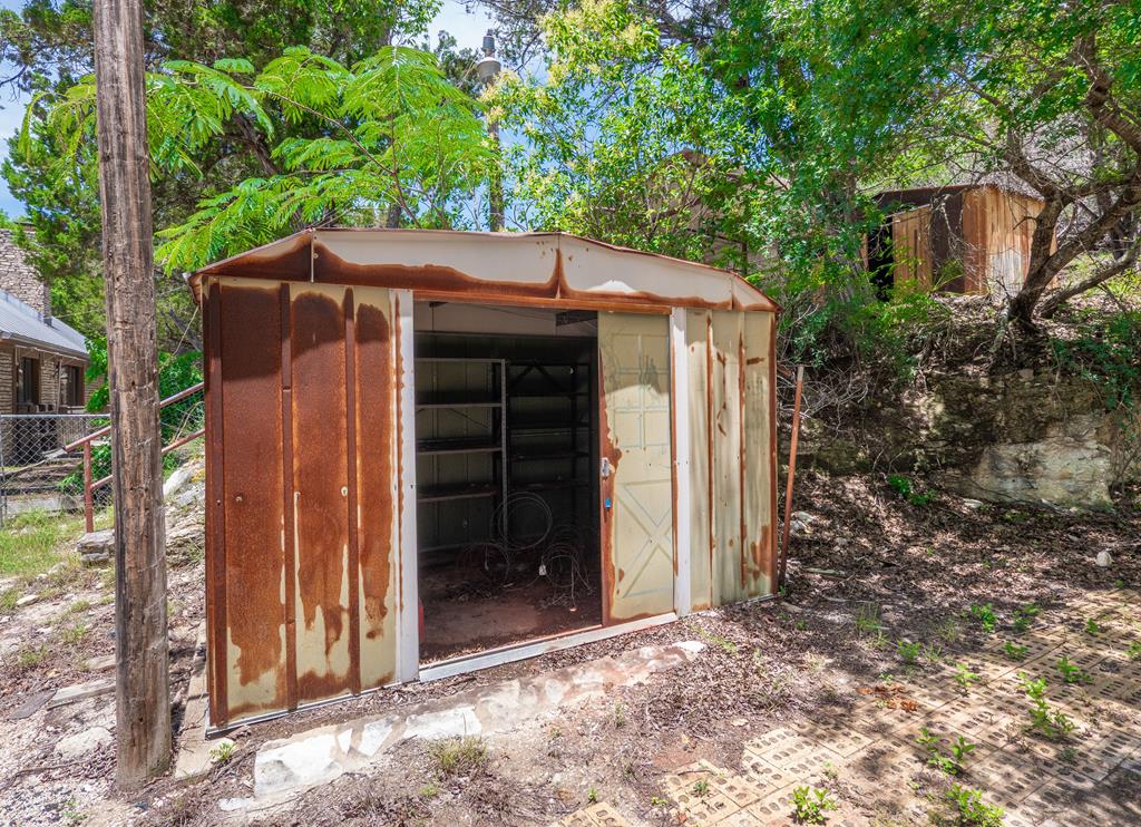main property photo 59