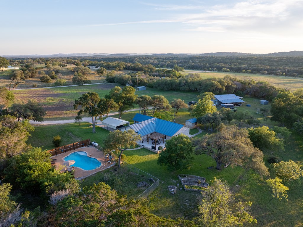 main property photo 18