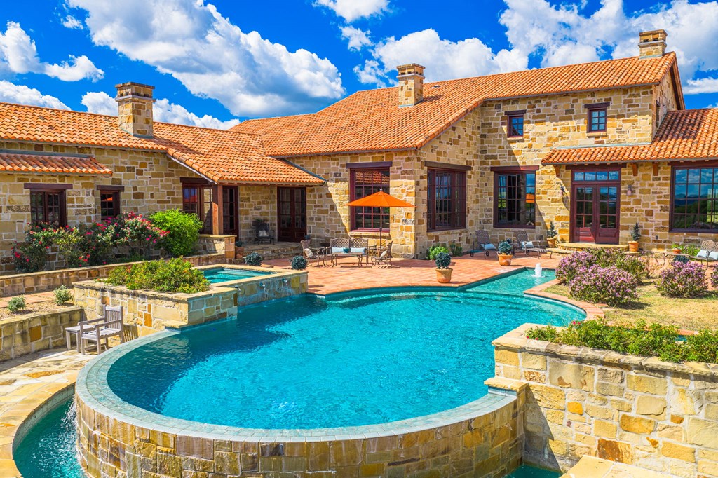 main property photo 64