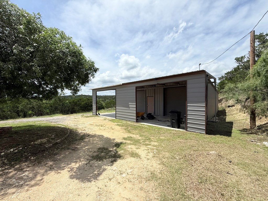main property photo 10