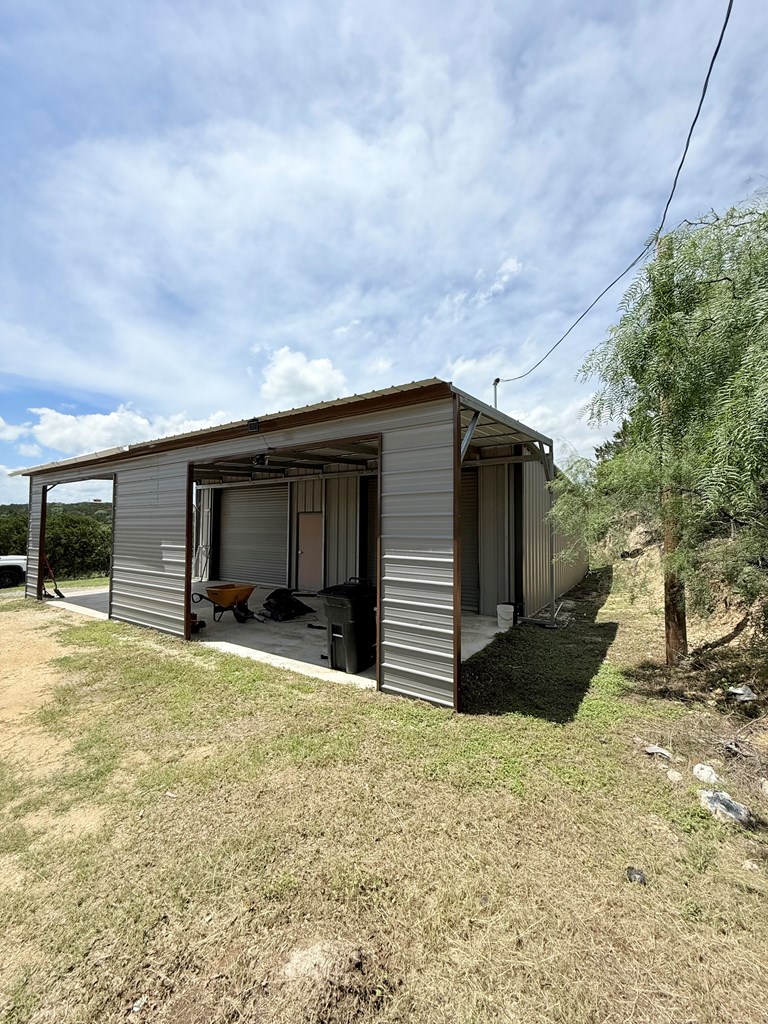 main property photo 11