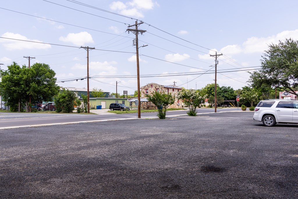 main property photo 36