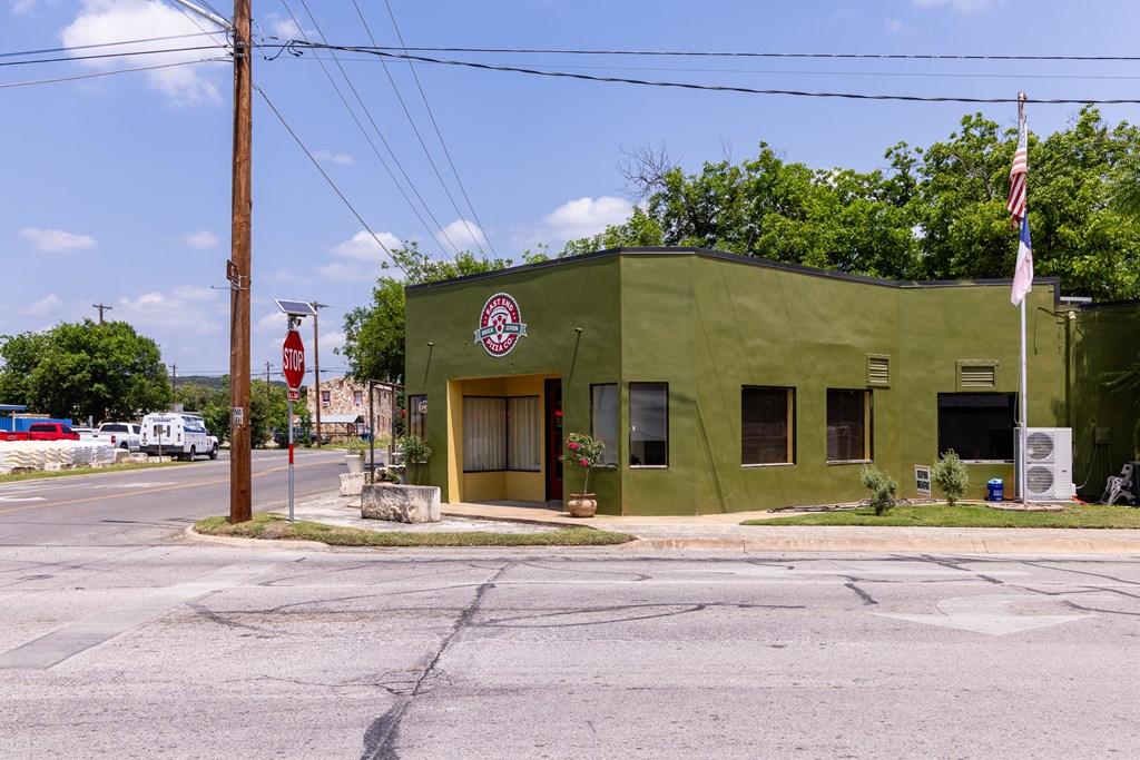main property photo 37