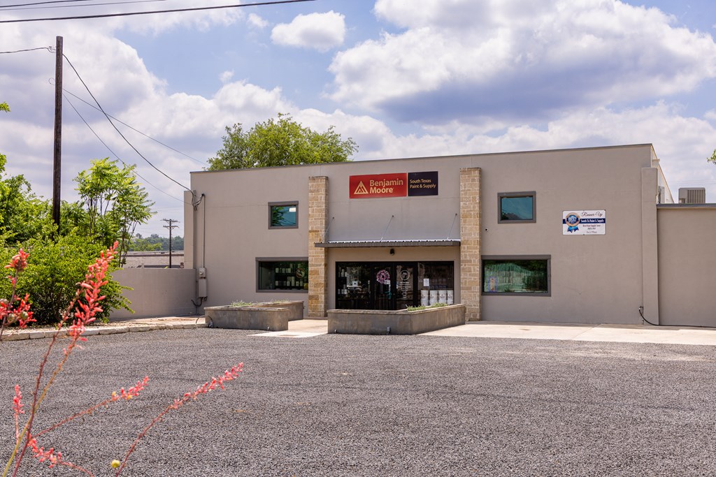 main property photo 4