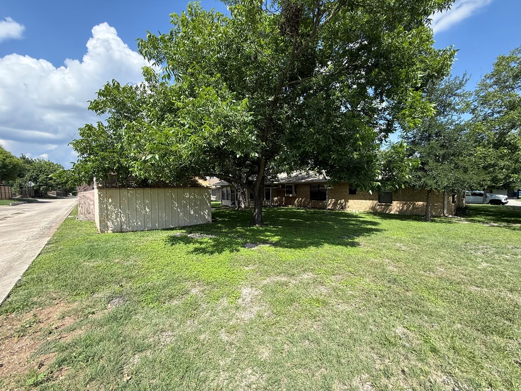 main property photo 29