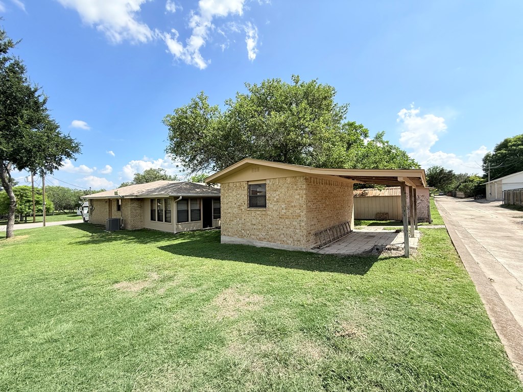main property photo 32