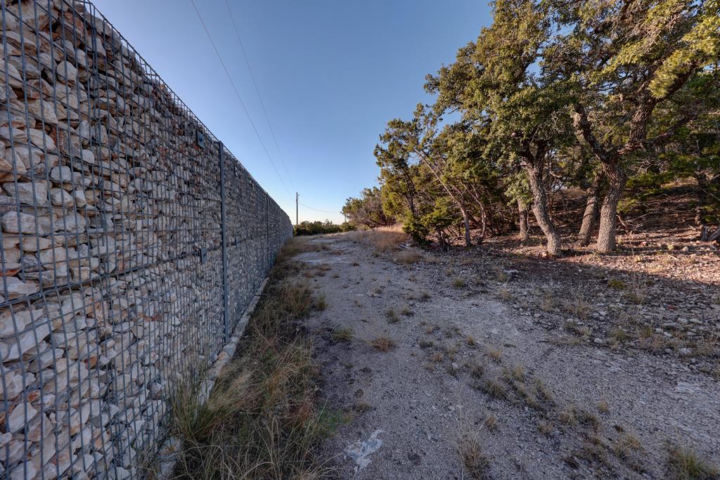 main property photo 16