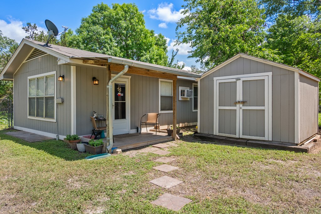 main property photo 17
