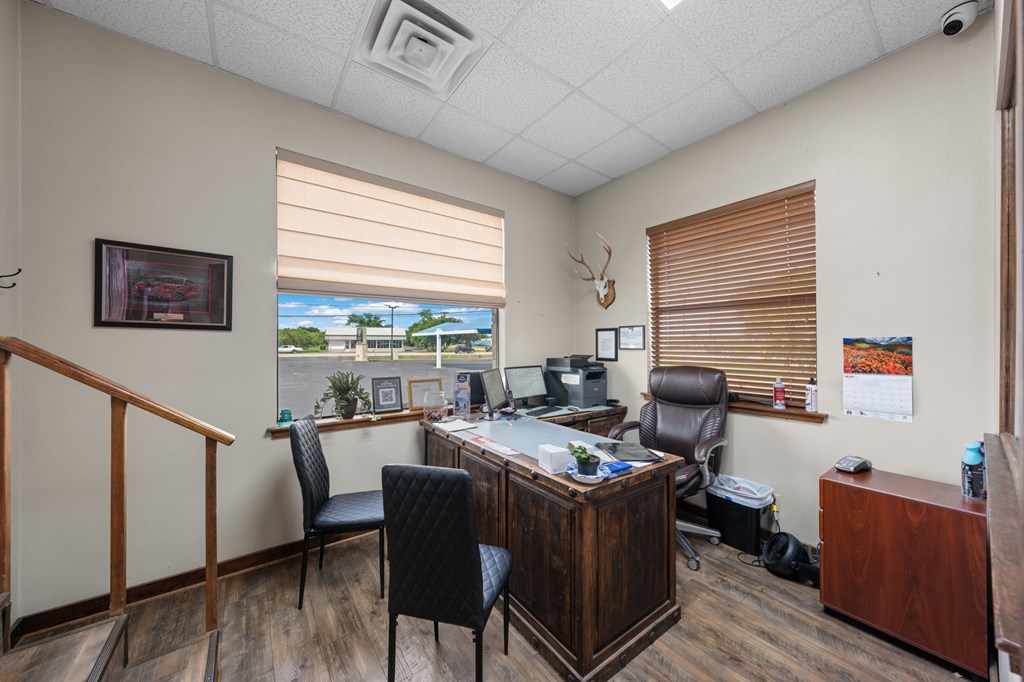 main property photo 6