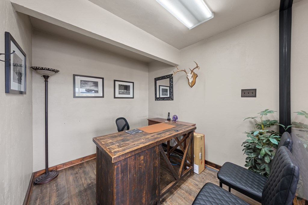 main property photo 9